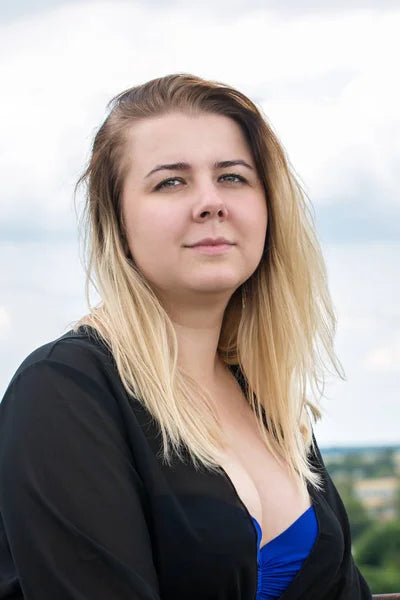 files/depositphotos_207084028-stock-photo-portrait-of-a-thoughtful-woman.webp